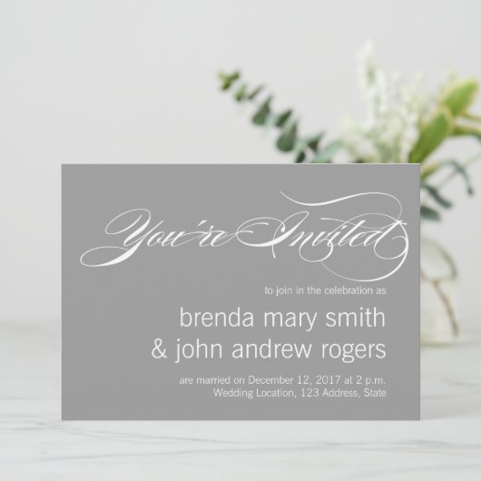 Invitation Gris Blanc Simple Script Moderne Mariage Invitatio (Debout devant)
