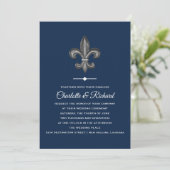 Invitation Gris et marine French Fleur De Lis Wedding de Nola (Debout devant)