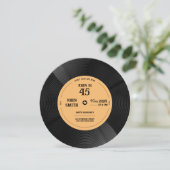 Invitation Groove in Celebration : Vinyl Record Anniversaire (Debout devant)