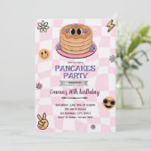 Invitation groovy de fête de pancakes (Debout devant)