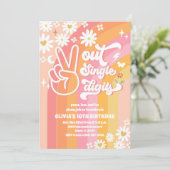 Invitation Groovy Retro Daisy 10e Anniversaire (Debout devant)