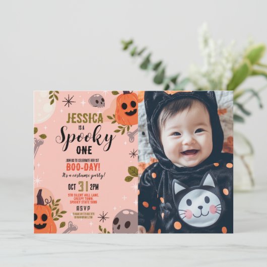 Invitation Halloween Anniversaire UNE Fille Citrouille de la (Debout devant)