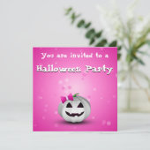 Invitation Halloween Citrouille blanche rose fille (Debout devant)