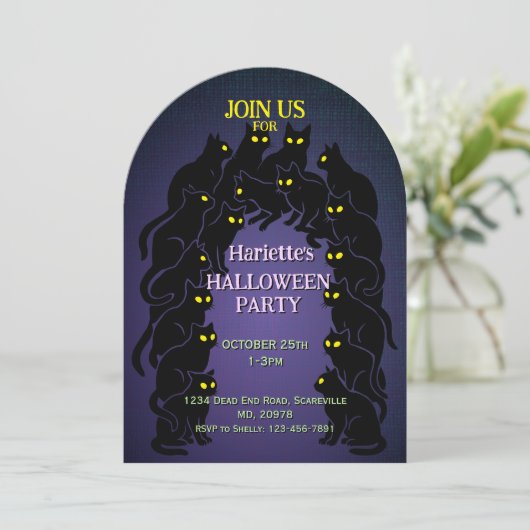 Invitation Halloween de chat noir en violet (Debout devant)