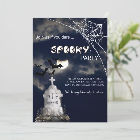 Invitation Halloween éffrayant avec chauves-souris et soirée  (Debout devant)