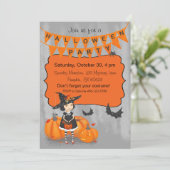 Invitation Halloween jolie petite sorcière (Debout devant)