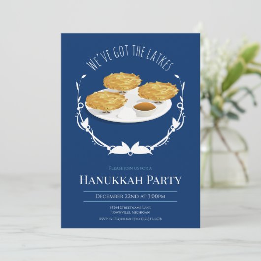 Invitation Hanoukka Party Smiling Latkes Blue White Holiday (Debout devant)