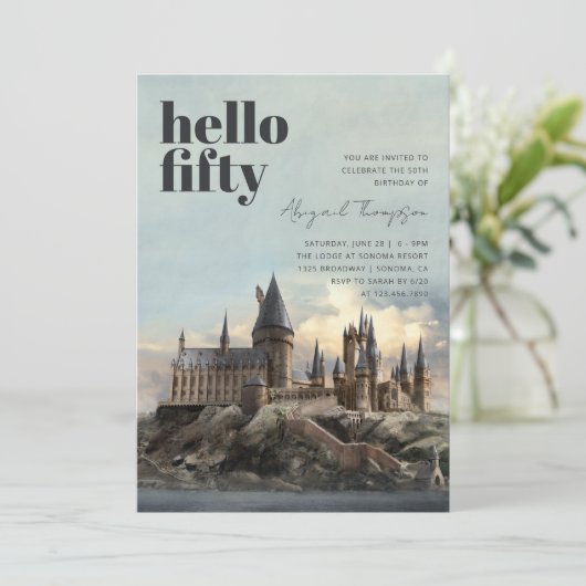 Invitation Harry Potter | Château de Hogwarts 50e anniversair (Debout devant)