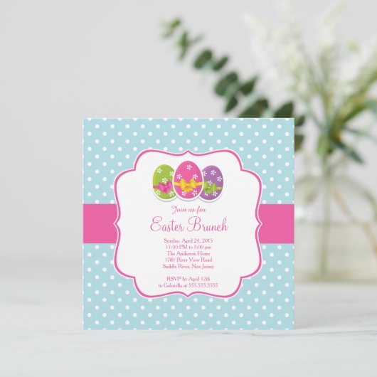 Invitation heureuse de dîner de brunch de Pâques (Debout devant)