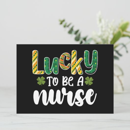 Invitation Heureux d'être infirmière St Patrick's Day (Debout devant)