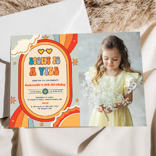 Invitation Huit est une Vibe Groovy Retro Arc-en-ciel 8e anni