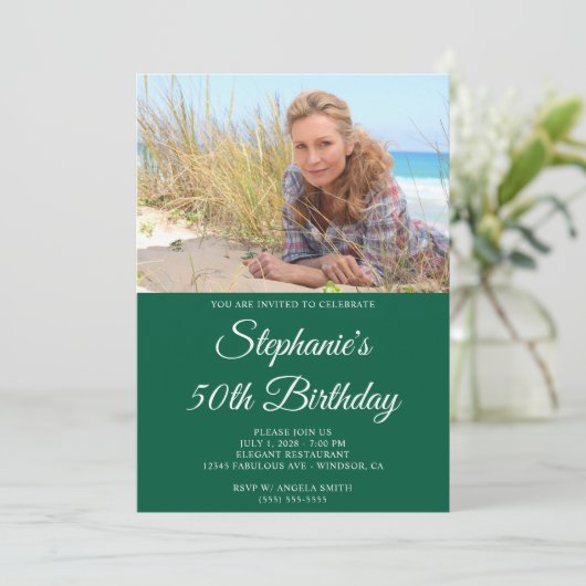 Invitation Hunter Green White Élégant Script 50e anniversaire (Debout devant)