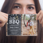 Invitation 'I DO BBQ' Rustic Photo Engagement Party<br><div class="desc">Une simple invitation à la fête 'I DO BBQ' rustique avec un arrière - plan en bois, un tableau noir vintage, des guirlandes à cordes, une photo du couple, une bague en diamant doré et un élégant modèle de fête facile à customiser. Convient également pour les douches en couple, les...</div>