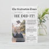 Invitation Il L'A Fait | Graduation du budget Journal Photo (Debout devant)