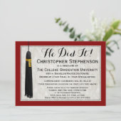Invitation Il l'a fait Tassel avec Maroon College Graduation (Debout devant)