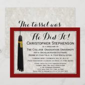 Invitation Il l'a fait Tassel avec Maroon College Graduation (Devant / Derrière)