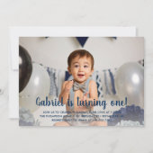 Invitation Il tourne une photo d'anniversaire d'un garçon de  (Devant)