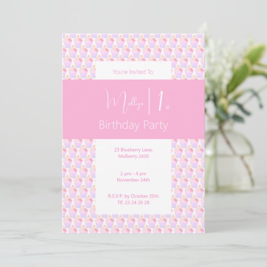 Invitation illusima Rainbow Cupcake 1er anniversaire (Debout devant)