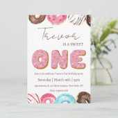 Invitation Illustration en noix de Doucou un anniversaire (Debout devant)