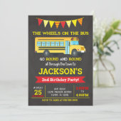 Invitation Invitation/roues d'anniversaire d'autobus scolaire (Debout devant)