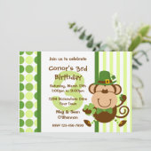 Invitation irlandaise chanceuse d'anniversaire de (Debout devant)