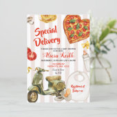 Invitation italian baby shower pizza special delivery (Debout devant)