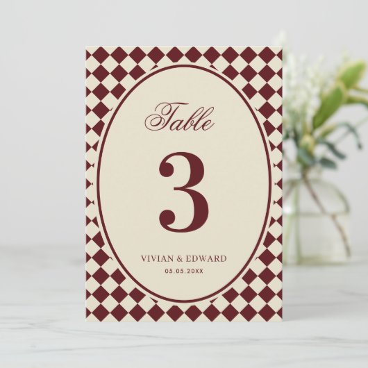 Invitation Ivory & Burgundy Checkered Wedding Table Number (Debout devant)