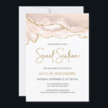 Invitation Ivory Gold Agate Sweet 16 Anniversaire<br><div class="desc">Cette invitation branchée à l'anniversaire du Sweet sixteen présente une aquarelle d'une géode d'agate aux tons d'ivoire avec des reflets d'or. Les mots "Sweet sixteen" apparaissent dans la parties scintillant en faux or dans la police décorative moderne d'écriture manuscrite. Customisez-le avec le nom de l'honoré dans le texte couleur or...</div>