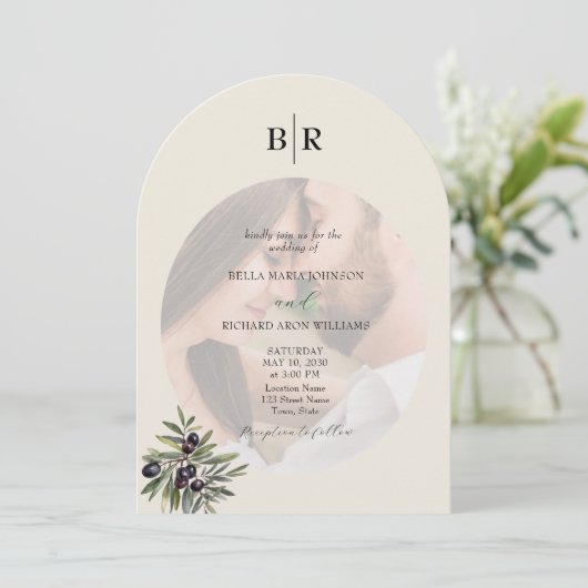 Invitation Ivory Olive Arched Photo Monogram Wedding (Debout devant)