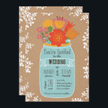 Invitation Jar de Mason rustique avec fleurs sur papier d'art<br><div class="desc">Cette collection de faire-part de mariage présente une jarre de maçon rustique dessinée à la main et remplie de fleurs sur un arrière - plan artisanal en papier. Une bordure en feuille apporte une touche d'extérieur, idéal pour les mariages du printemps et de l'été. La couleur Arrière - plan peut...</div>