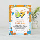 Invitation J'avais 6 ans maintenant j'ai 7 ans Anniversaire c (Debout devant)