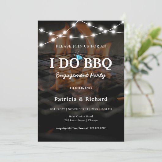 Invitation Je fais BBQ Rustique String Lights Engagement Part (Debout devant)