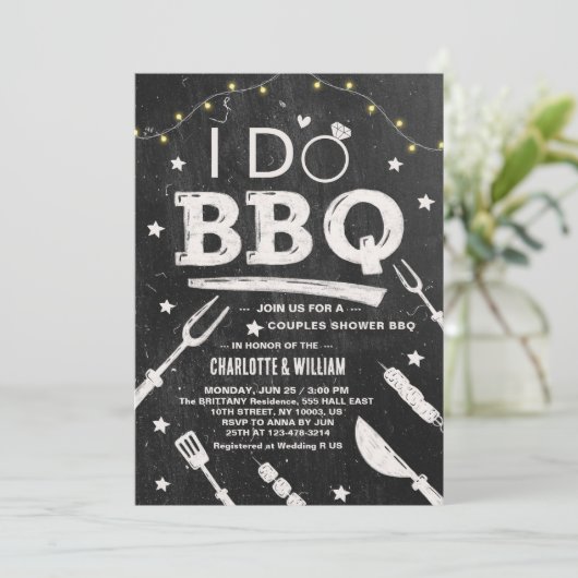 Invitation Je fais un BBQ Couple rustique Engagement Enterrem (Debout devant)
