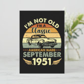 Invitation Je suis un classique américain fait en septembre 1 (Debout devant)