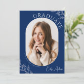 Invitation Jeu de graduation photo moderne Leaf Navy Blue 2 (Debout devant)