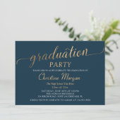 Invitation Jeu d'or tendance Navy Blue Graduation Party (Debout devant)