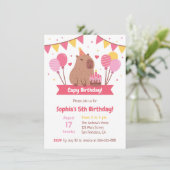 Invitation Joli Capybara Avec Gâteau D'anniversaire Capy Anni (Debout devant)