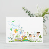 Invitation Joli chaton lisant dans le jardin (Debout devant)