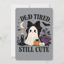 Joli fantôme coquette d'Halloween avec un nœud