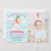 Invitation Joli lapin rose avec carotte Photo Anniversaire (Devant)