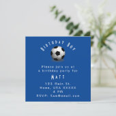 Invitation Joli Soccer Anniversaire Garçon Bleu et Blanc (Debout devant)