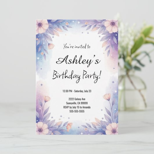 Invitation Jolie Fête d'Anniversaire Bleue & Violette Fille (Debout devant)