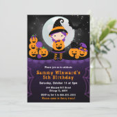 Invitation Jolie fête d'anniversaire Citrouille de sorcière H (Debout devant)