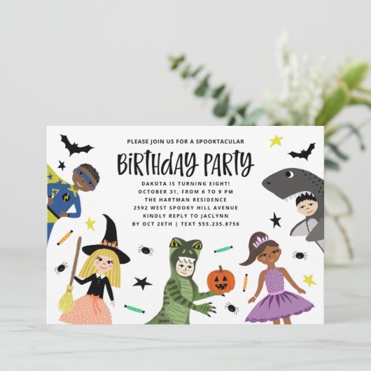 Invitation Jolie fête d'anniversaire Halloween moderne et amu (Debout devant)