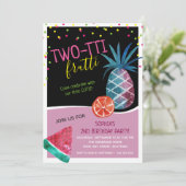 Invitation Jolie fête d'anniversaire Two-tti Frutti pour un d (Debout devant)
