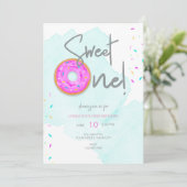 Invitation Jour d'anniversaire de douceur UN (Debout devant)