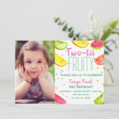 Invitation Jour de 2e anniversaire à l'enfant à thème des fru (Debout devant)