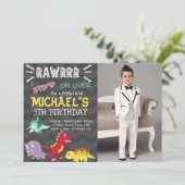 Invitation Jour de fête Dinosaur (Debout devant)