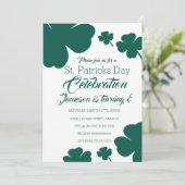Invitation Jour de St. Patricks Clébration Shamrock verdure (Debout devant)