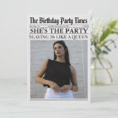 Invitation Journal Unique Photo Fun 26e anniversaire (Debout devant)